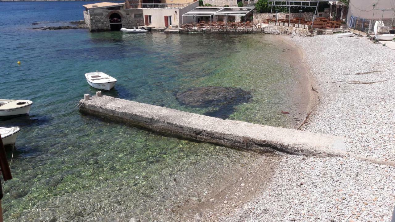 Anka'S Beach Komiža Eksteriør billede